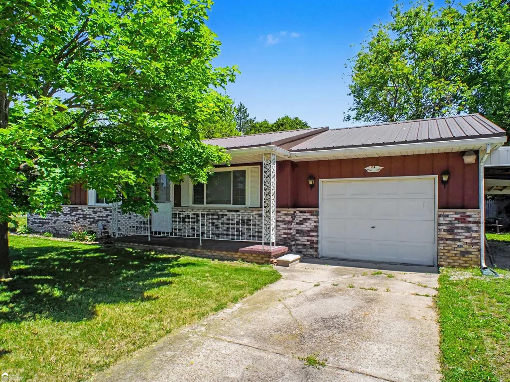 3345 Linger Lane Street Bridgeport Charter Township MI 48601