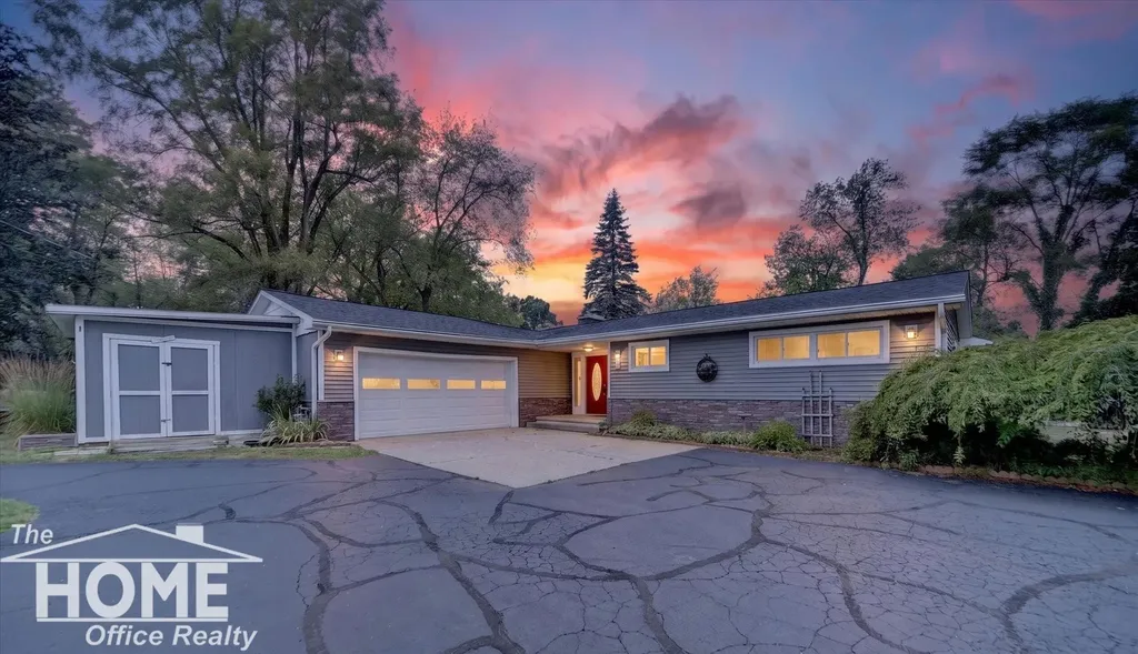 1910 Lake Court Bennington Township MI 48867