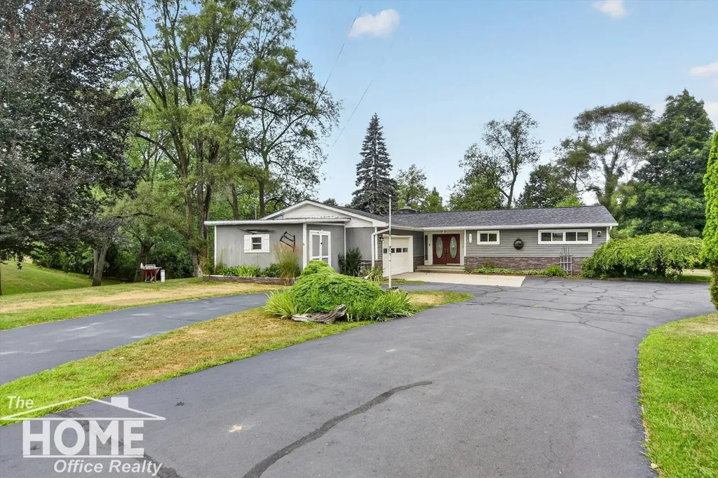 1910 Lake Court Bennington Township MI 48867
