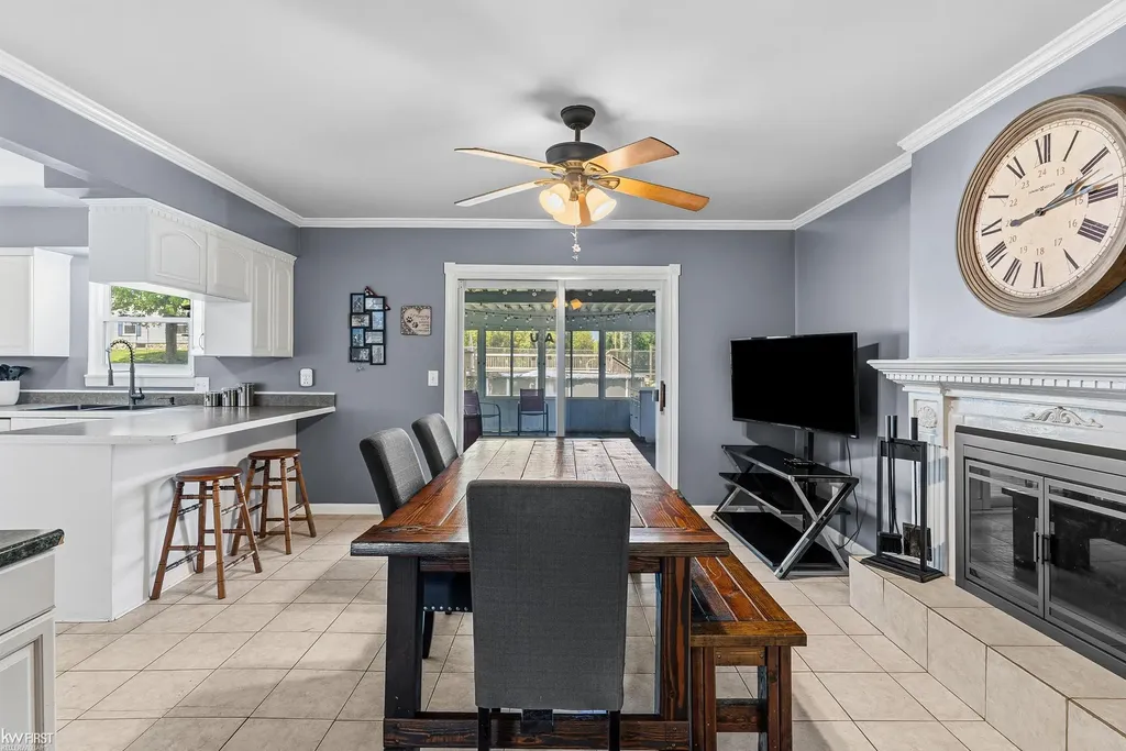 4216 Lahring Road Fenton Charter Township MI 48451