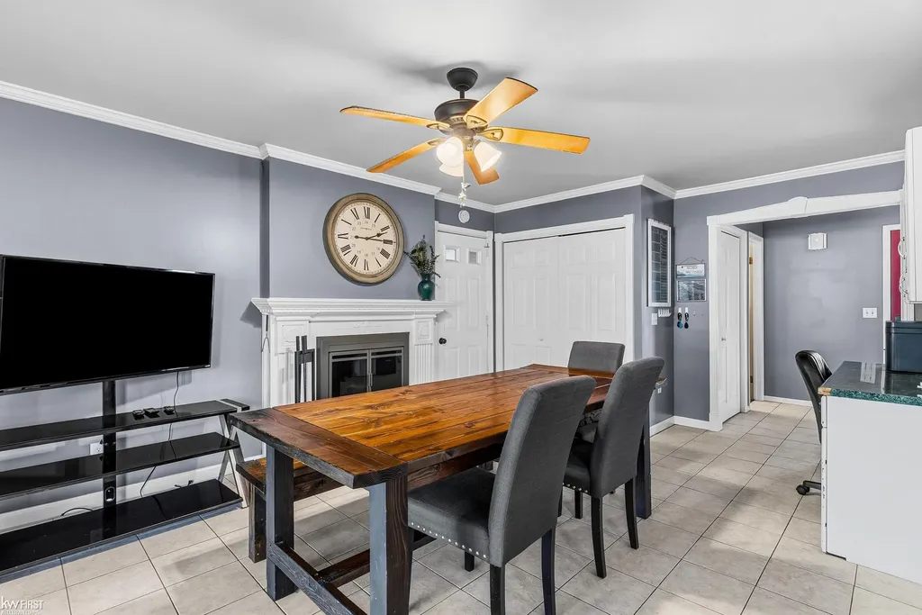 4216 Lahring Road Fenton Charter Township MI 48451