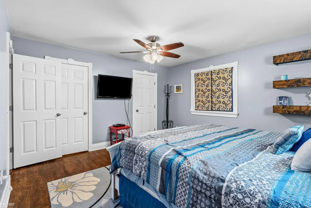 4216 Lahring Road Fenton Charter Township MI 48451