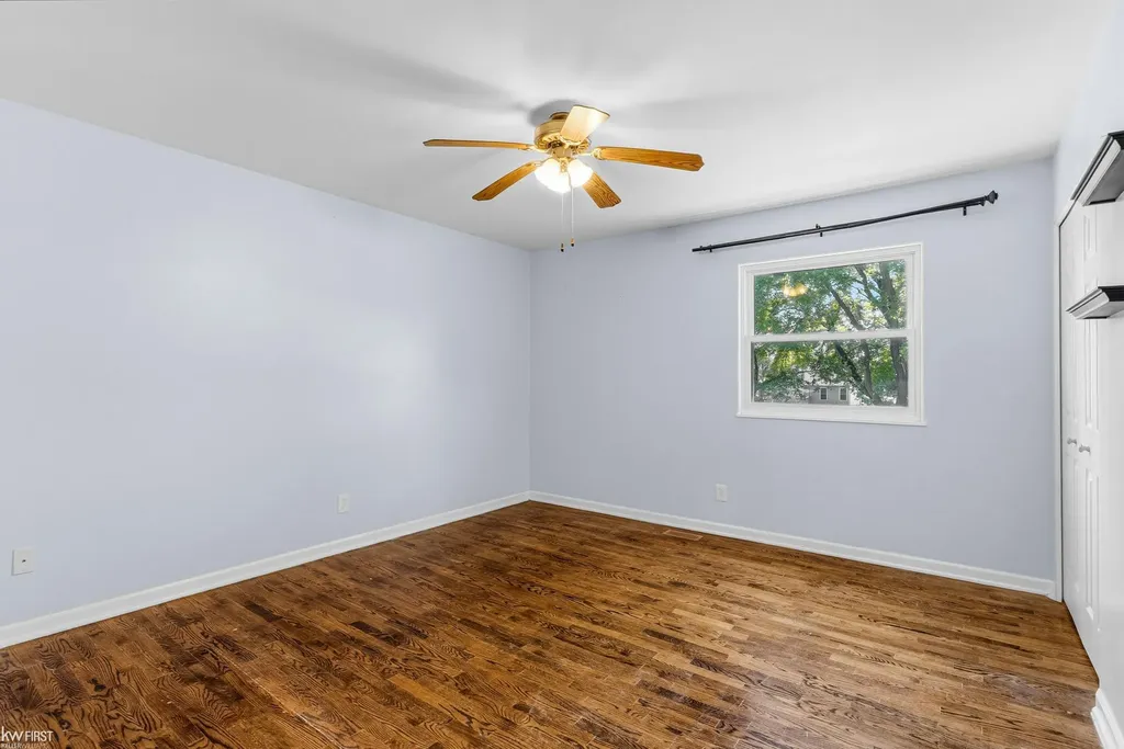 4216 Lahring Road Fenton Charter Township MI 48451