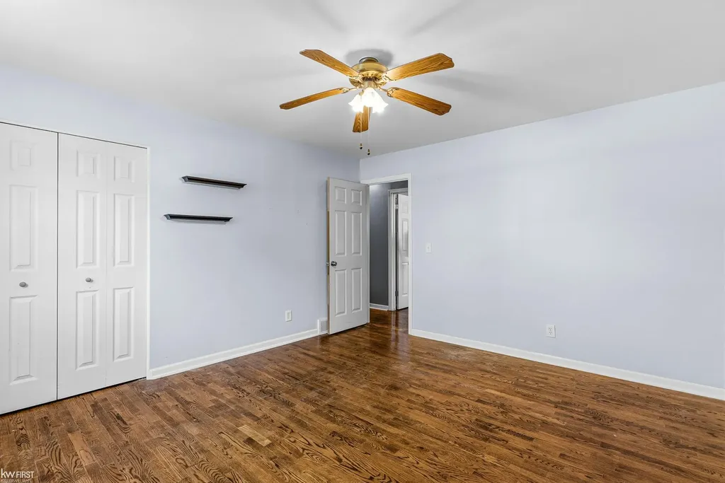 4216 Lahring Road Fenton Charter Township MI 48451