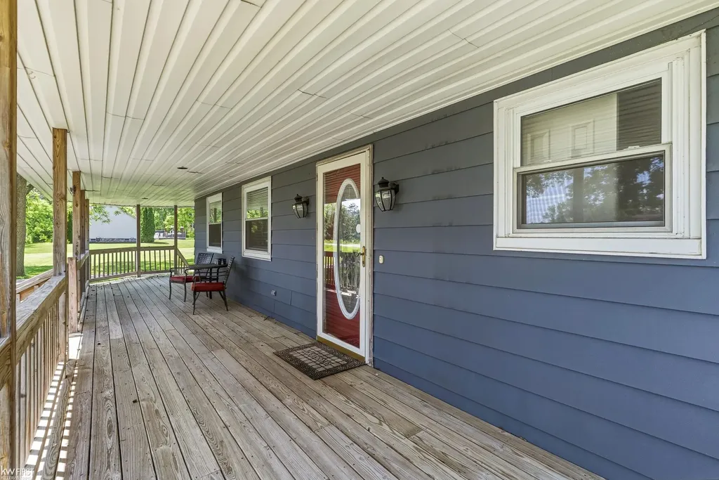 4216 Lahring Road Fenton Charter Township MI 48451