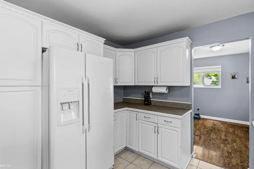 4216 Lahring Road Fenton Charter Township MI 48451