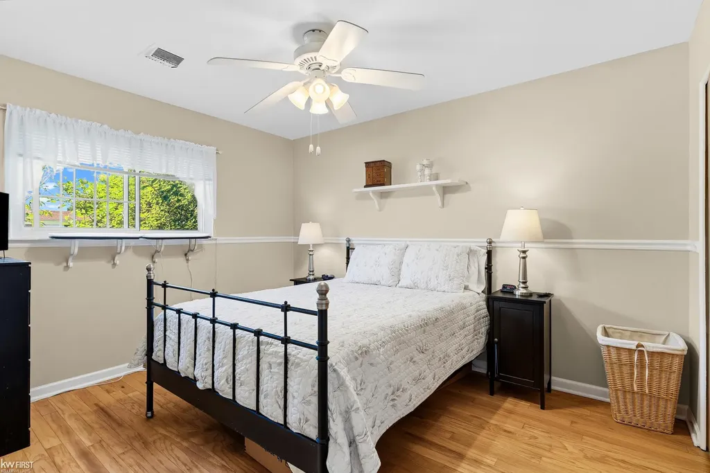 30068 Astor Street Farmington Hills City MI 48334
