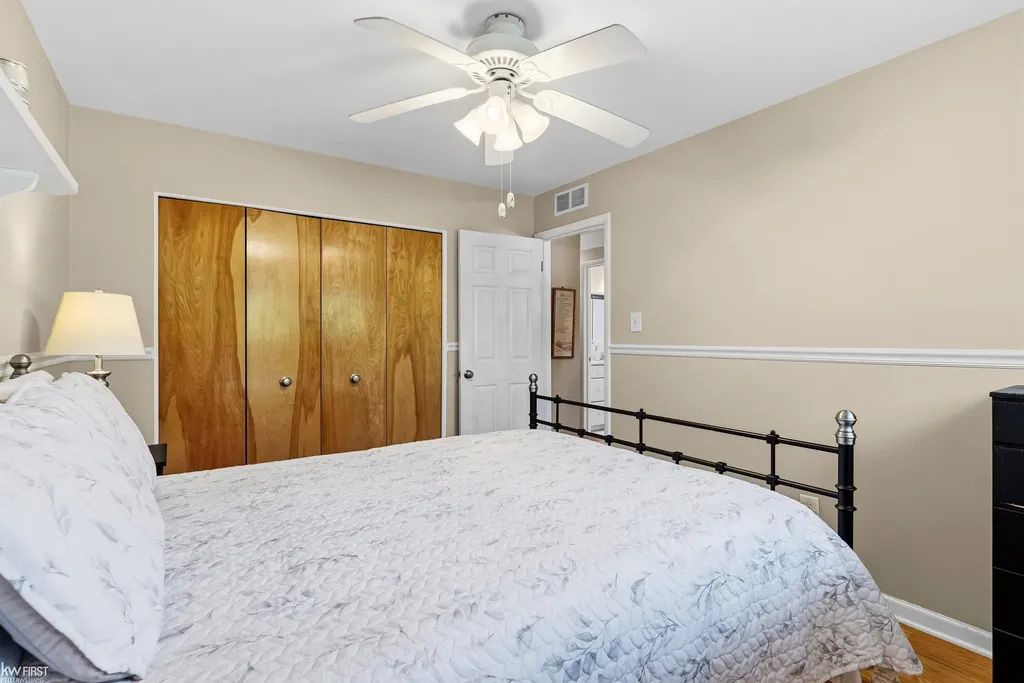30068 Astor Street Farmington Hills City MI 48334