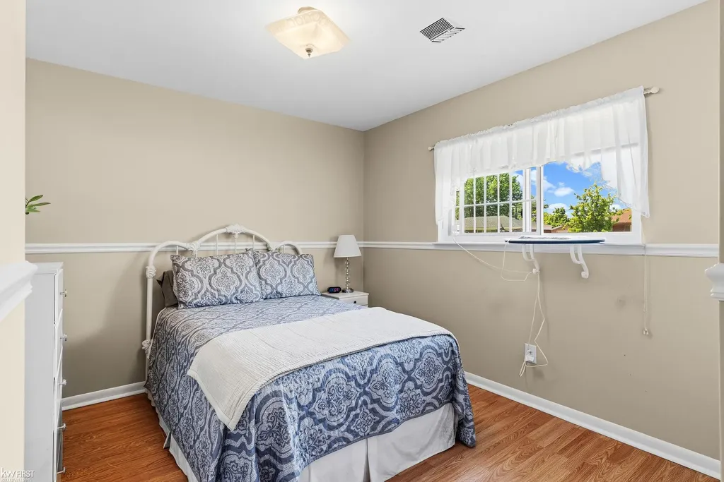 30068 Astor Street Farmington Hills City MI 48334