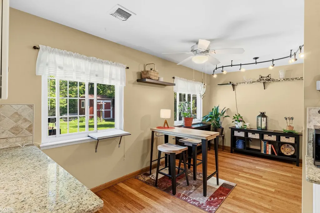 30068 Astor Street Farmington Hills City MI 48334