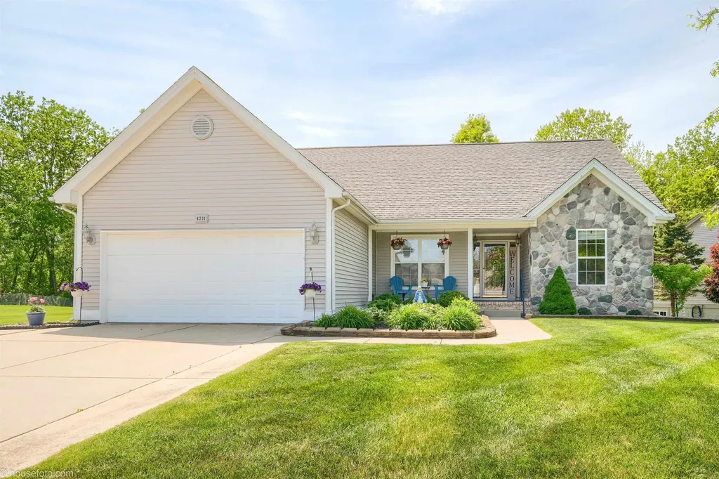 4211 Maplewood Meadows Avenue Grand Blanc City MI 48439