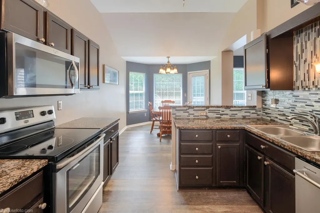 4211 Maplewood Meadows Avenue Grand Blanc City MI 48439