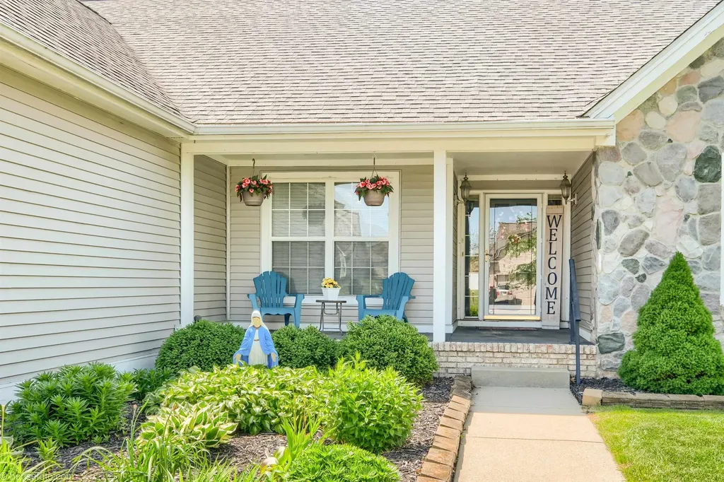 4211 Maplewood Meadows Avenue Grand Blanc City MI 48439