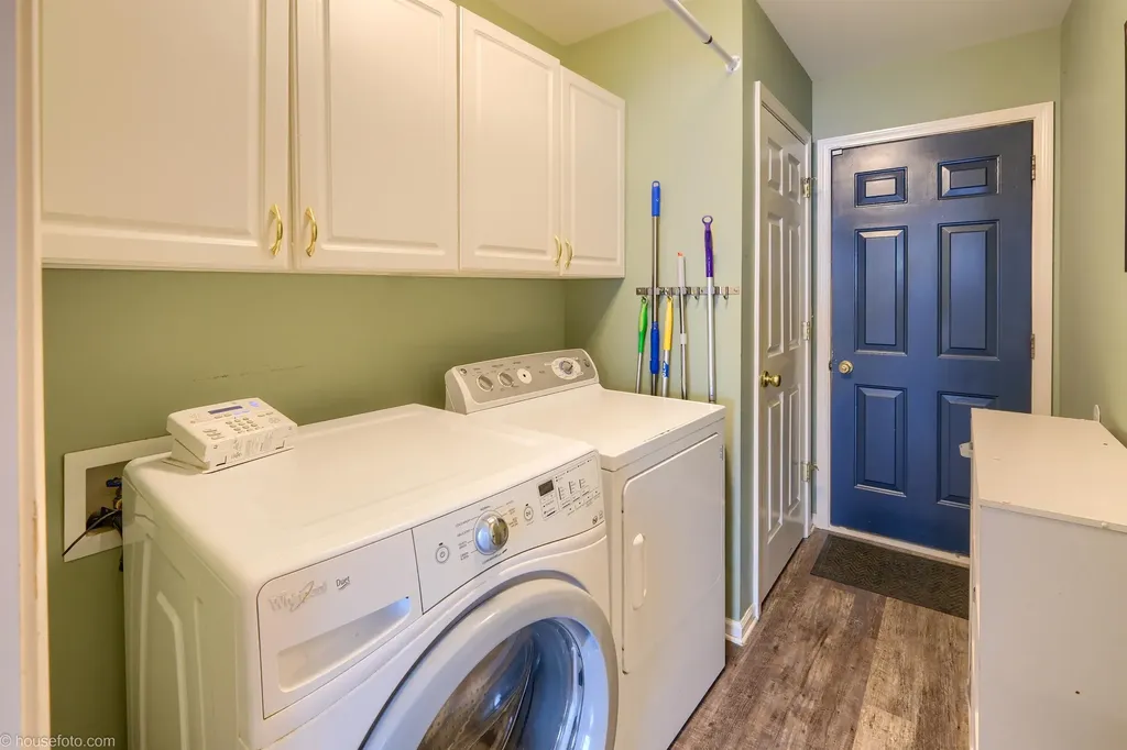 4211 Maplewood Meadows Avenue Grand Blanc City MI 48439