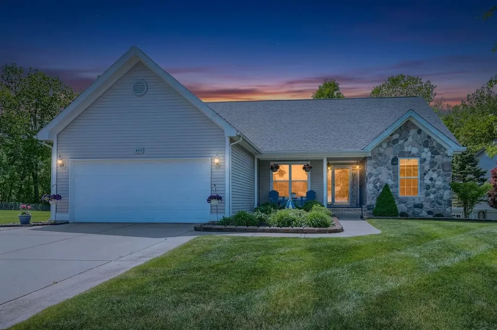 4211 Maplewood Meadows Avenue Grand Blanc City MI 48439