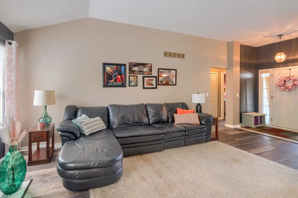 4211 Maplewood Meadows Avenue Grand Blanc City MI 48439