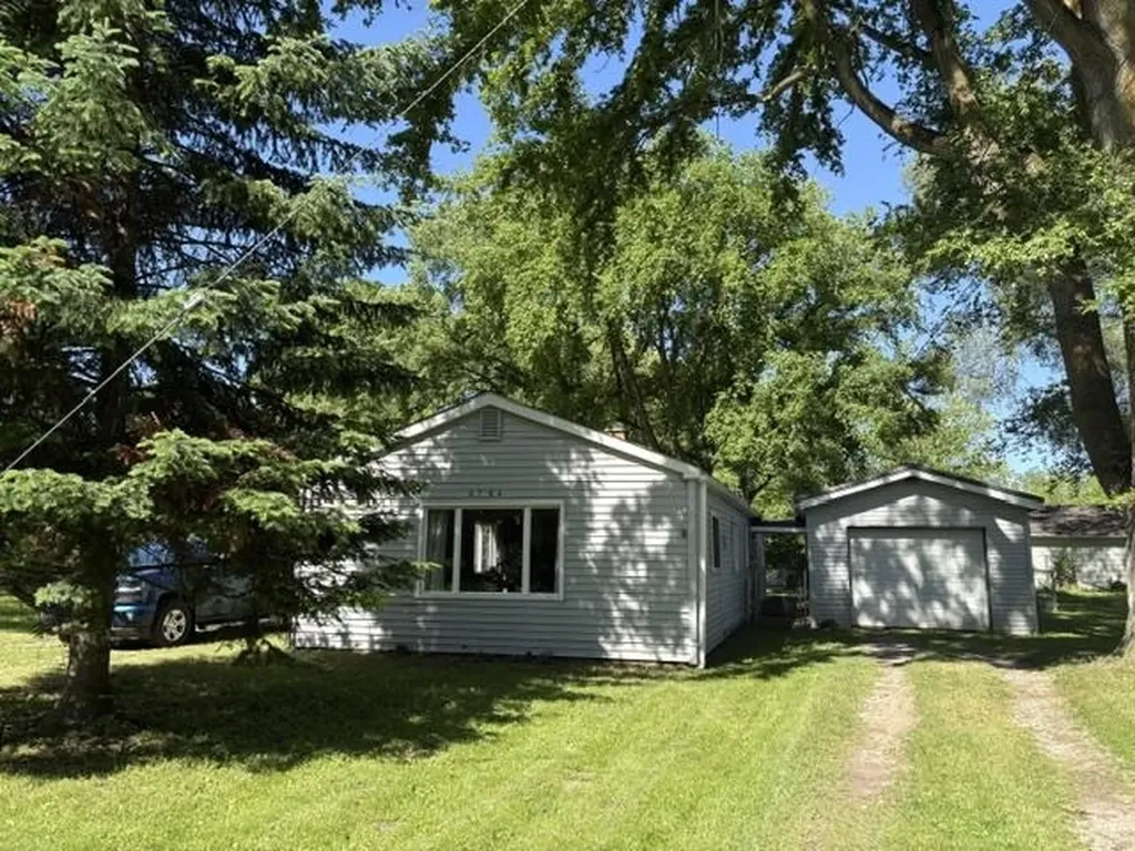 8764 Washington Street Taymouth Township MI 48415