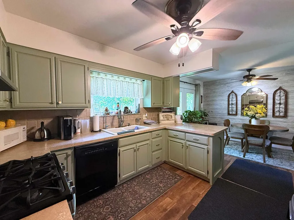2083 Carrier Drive Genesee Charter Township MI 48458