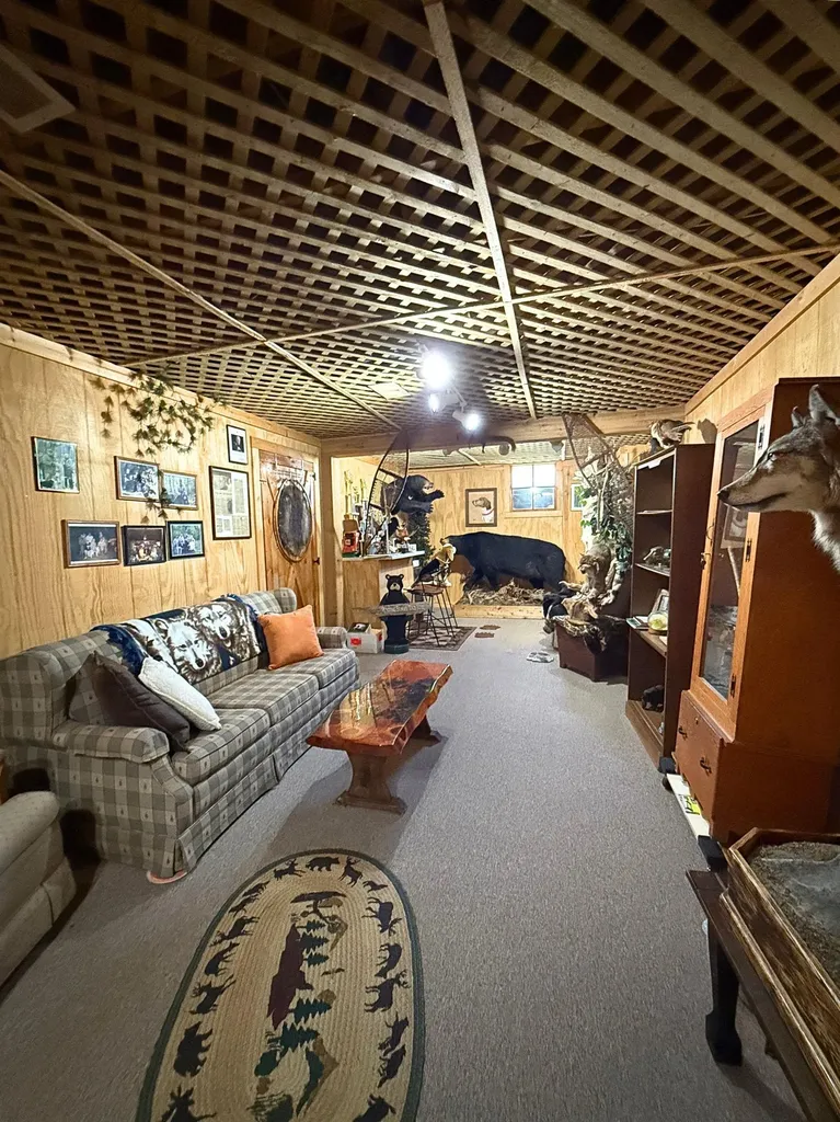 2083 Carrier Drive Genesee Charter Township MI 48458