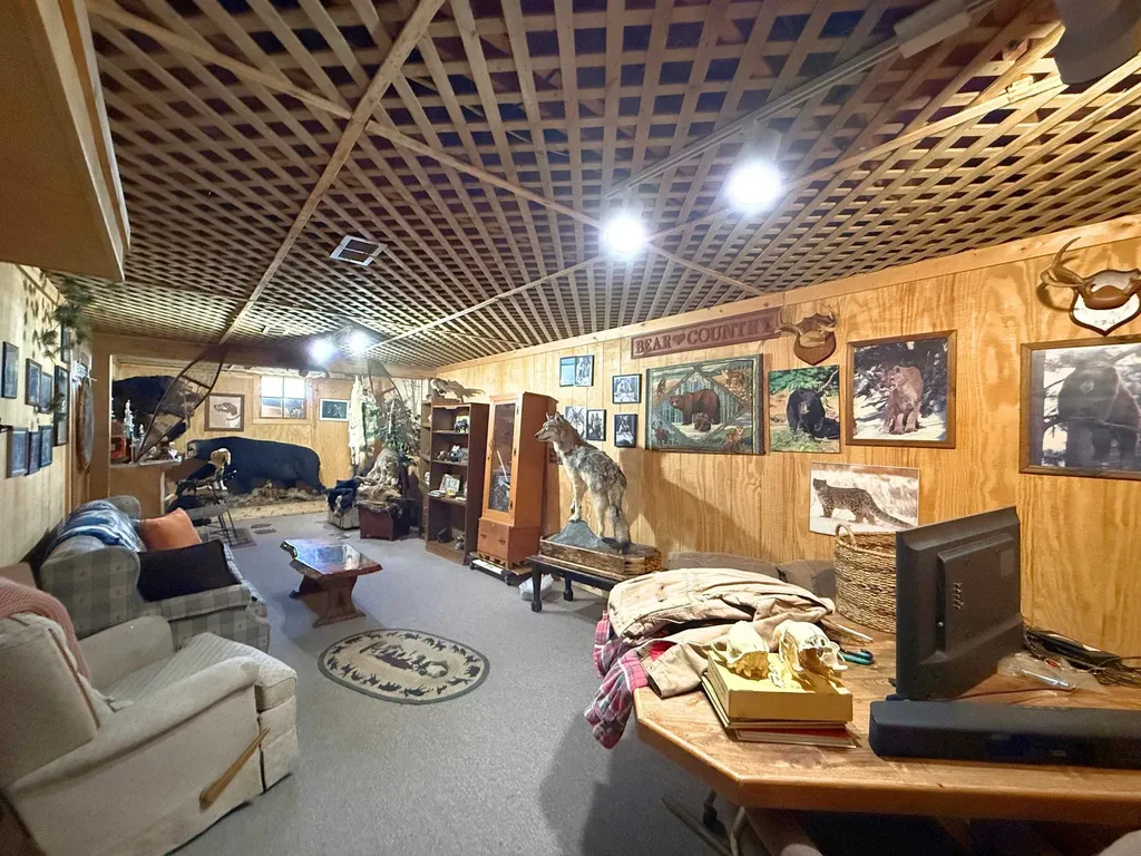 2083 Carrier Drive Genesee Charter Township MI 48458