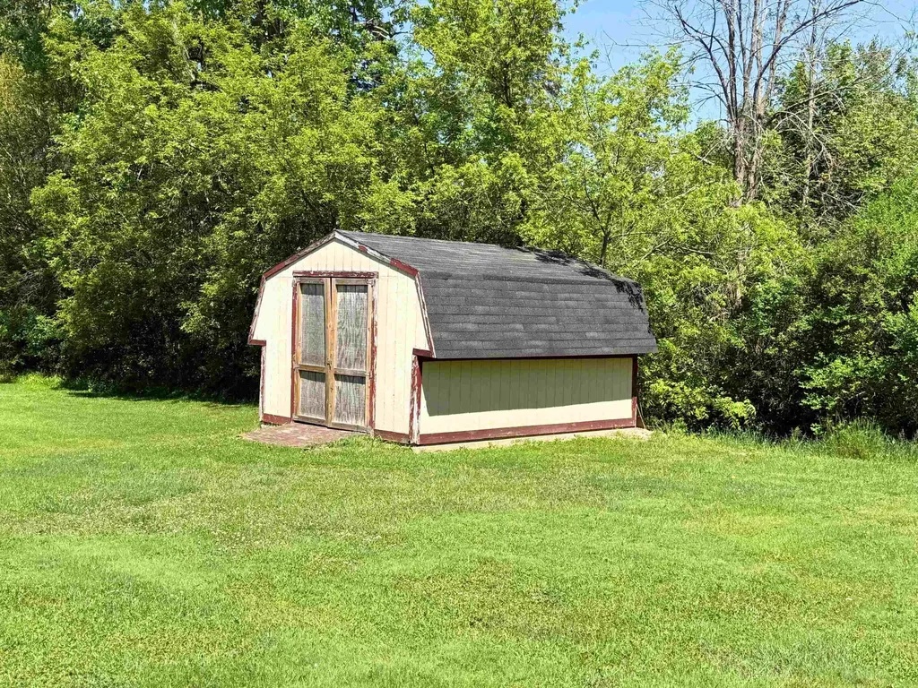 2083 Carrier Drive Genesee Charter Township MI 48458