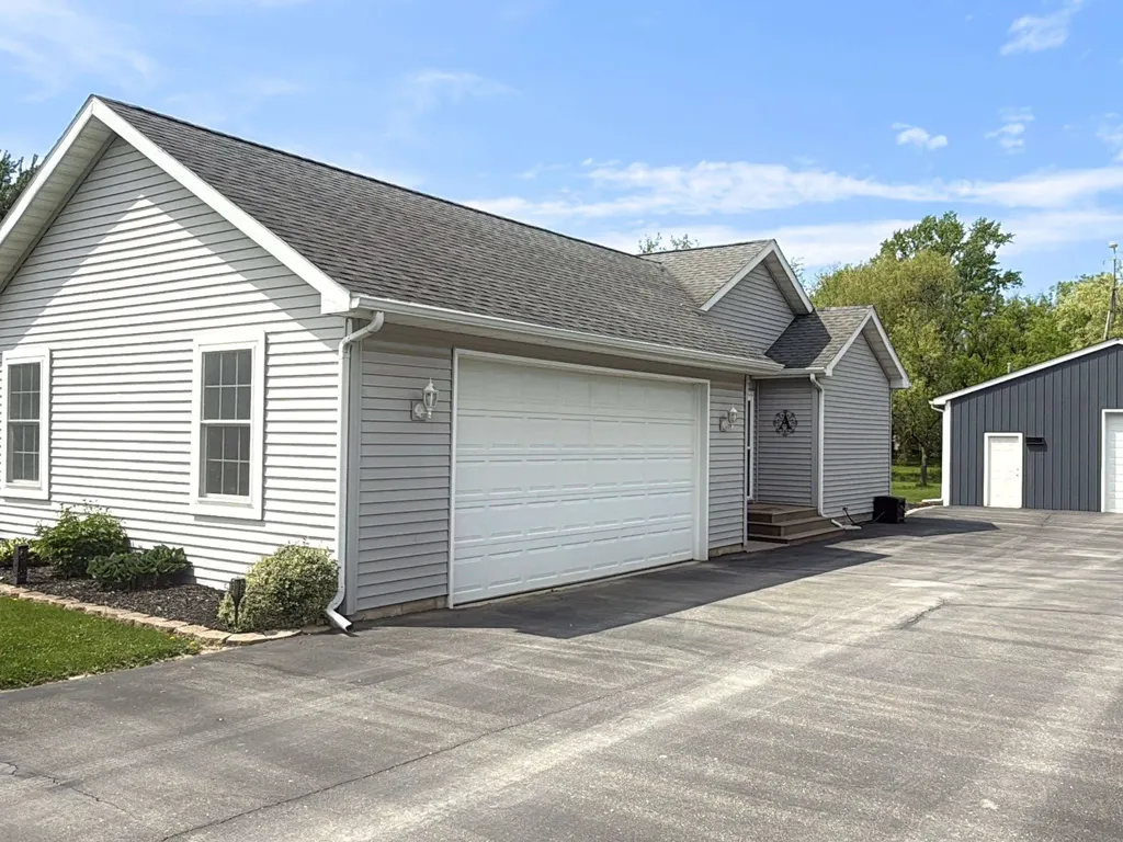 2091 Carrier Drive Genesee Charter Township MI 48458