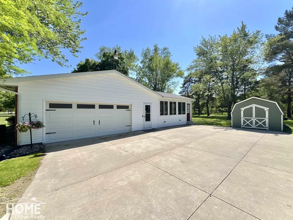 1029 Center Street Owosso City MI 48867