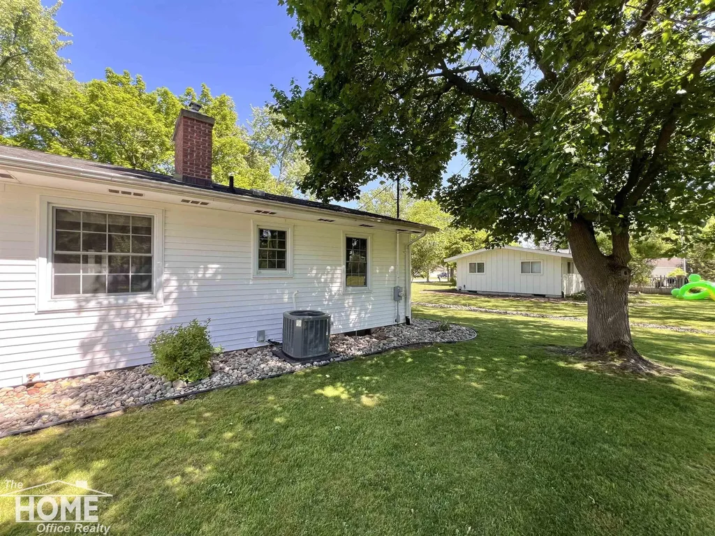 1029 Center Street Owosso City MI 48867