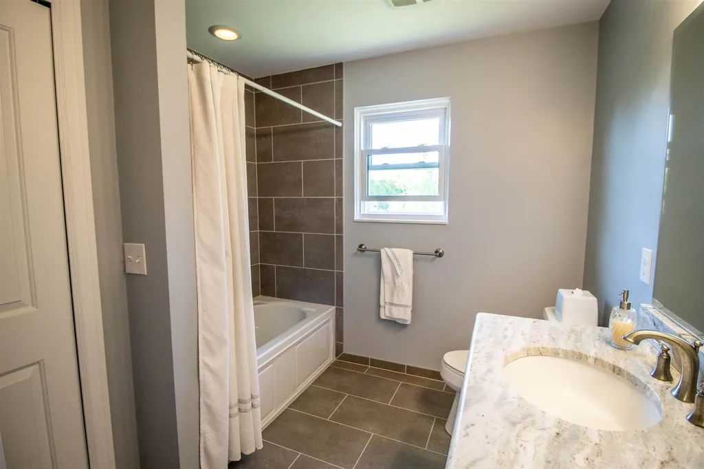 13043 Stony Brook Pass Fenton Charter Township MI 48451