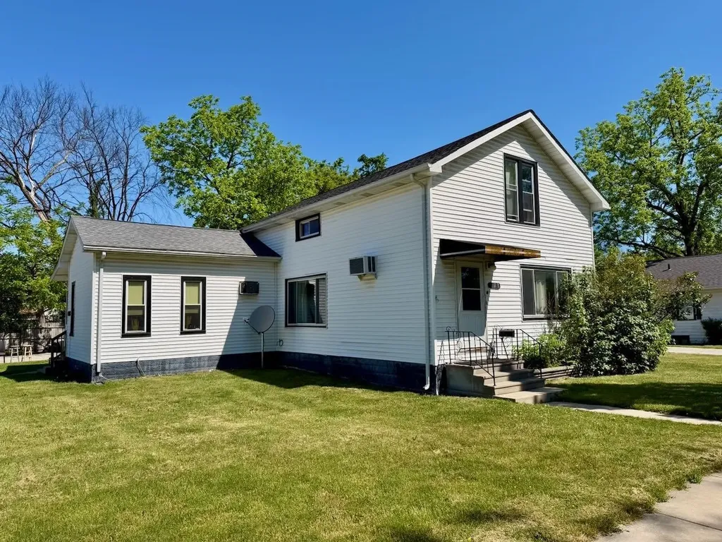 1404 Monroe Street Saginaw City MI 48602
