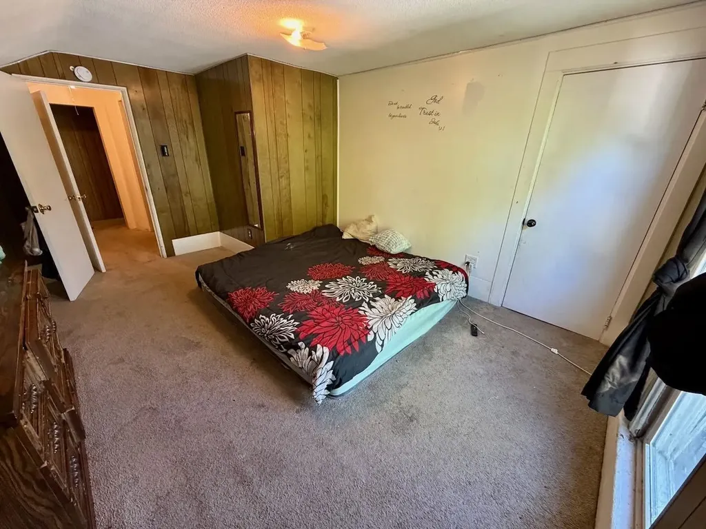 1404 Monroe Street Saginaw City MI 48602