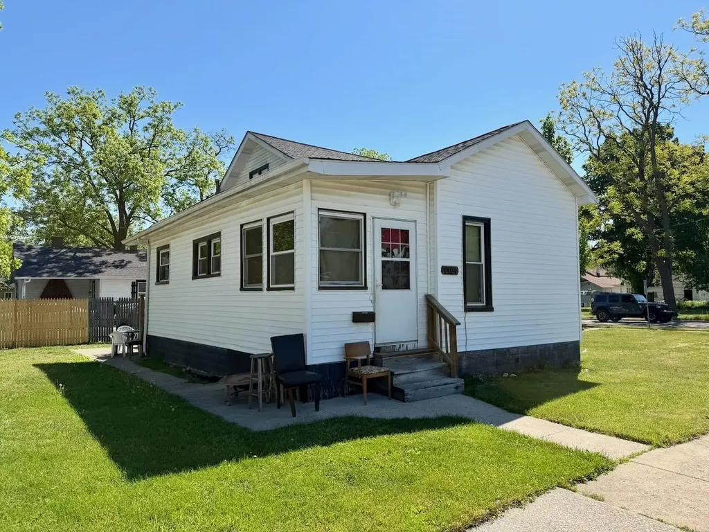 1404 Monroe Street Saginaw City MI 48602
