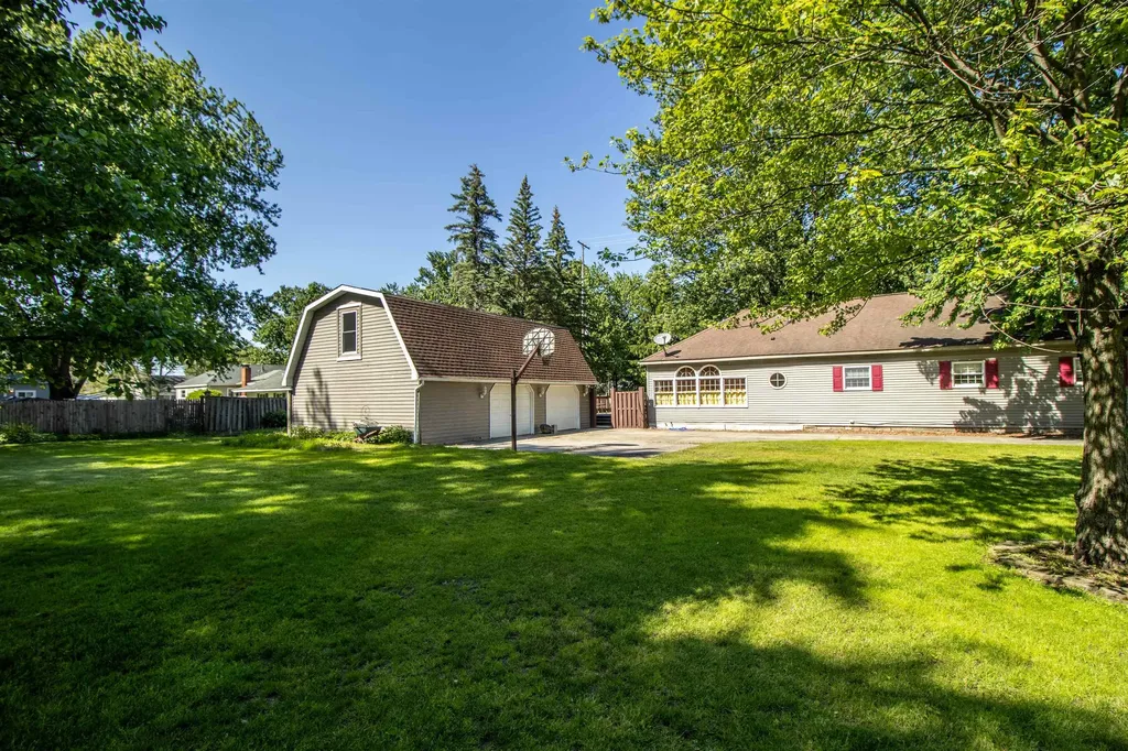 204 Clifford Street St. Charles Village MI 48655
