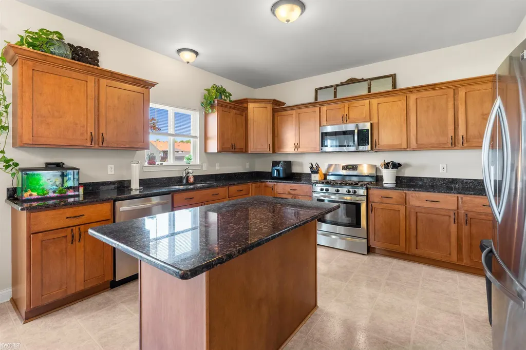 8101 Peninsula Circle Mundy Township MI 48439