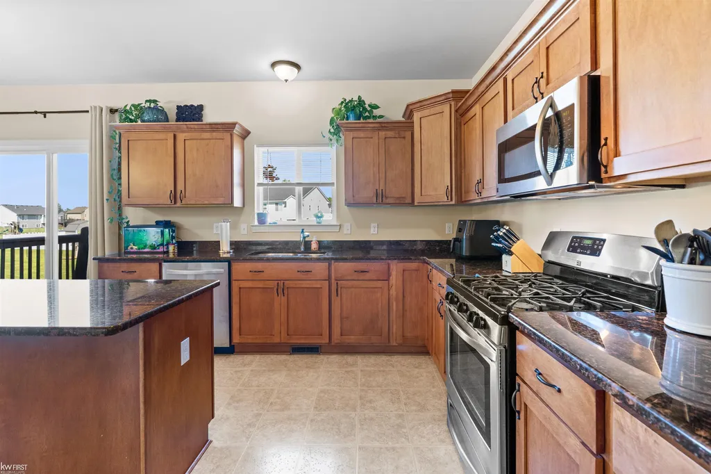 8101 Peninsula Circle Mundy Township MI 48439
