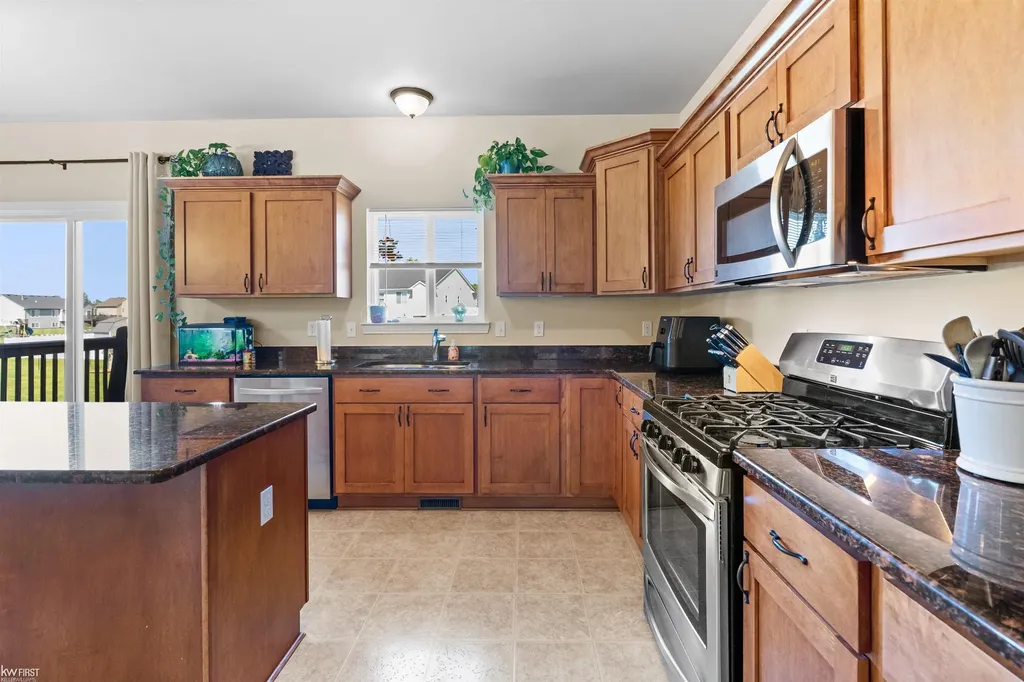 8101 Peninsula Circle Mundy Township MI 48439