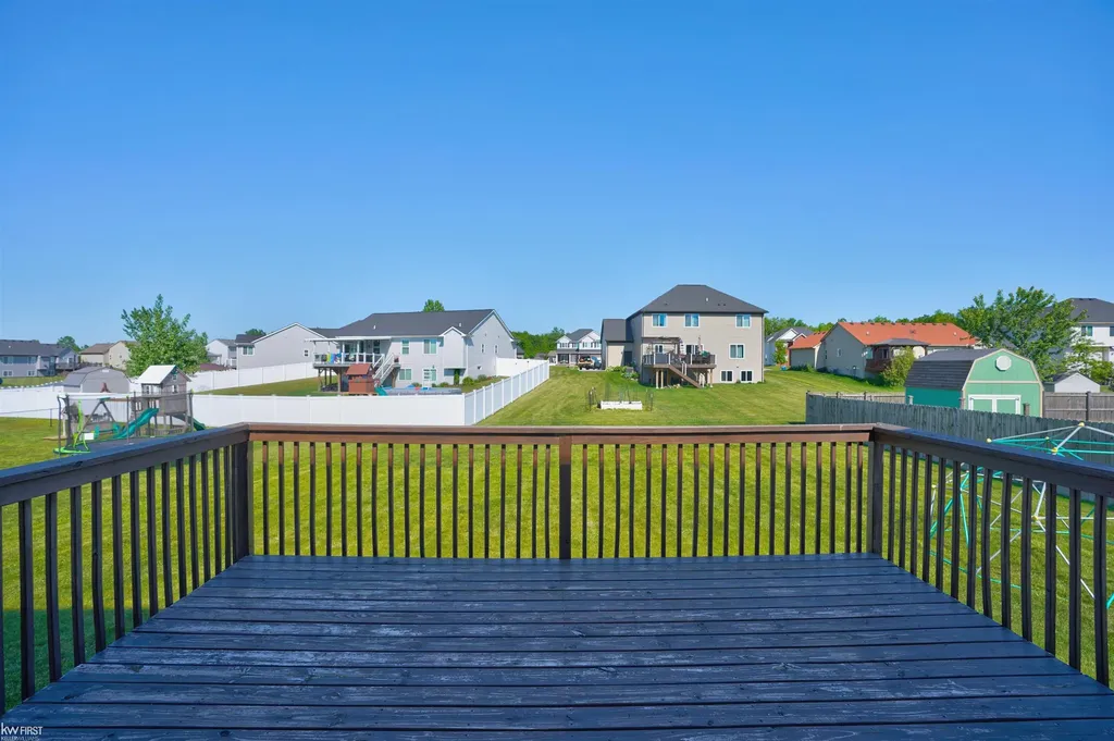 8101 Peninsula Circle Mundy Township MI 48439
