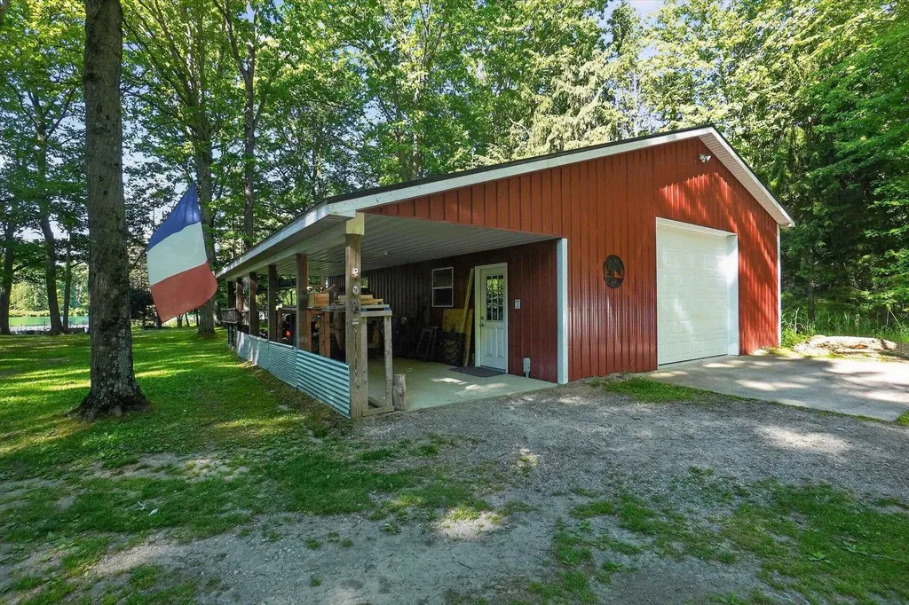12385 Baumgartner Road Swan Creek Township MI 48655