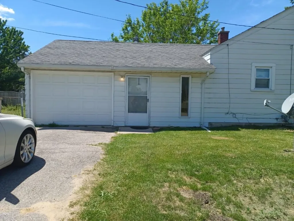 3074 E Atherton Road Burton City MI 48529