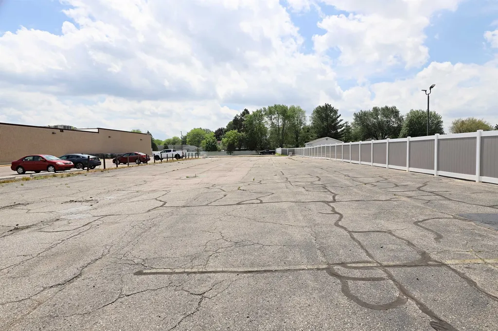 1524 E Pierson Road Flushing City MI 48433
