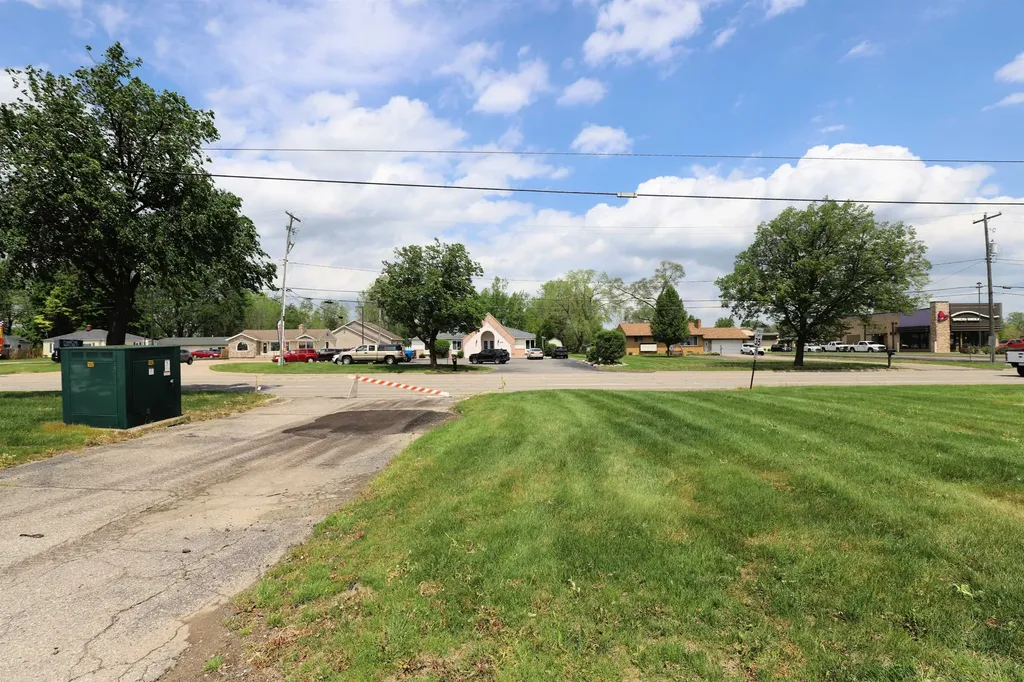 1524 E Pierson Road Flushing City MI 48433