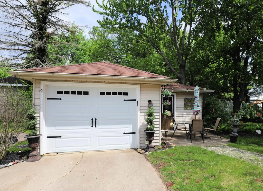 9409 Butternut Street New Lothrop Village MI 48460