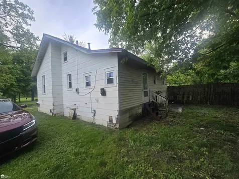 2429 Delaware Street Flint City MI 48506