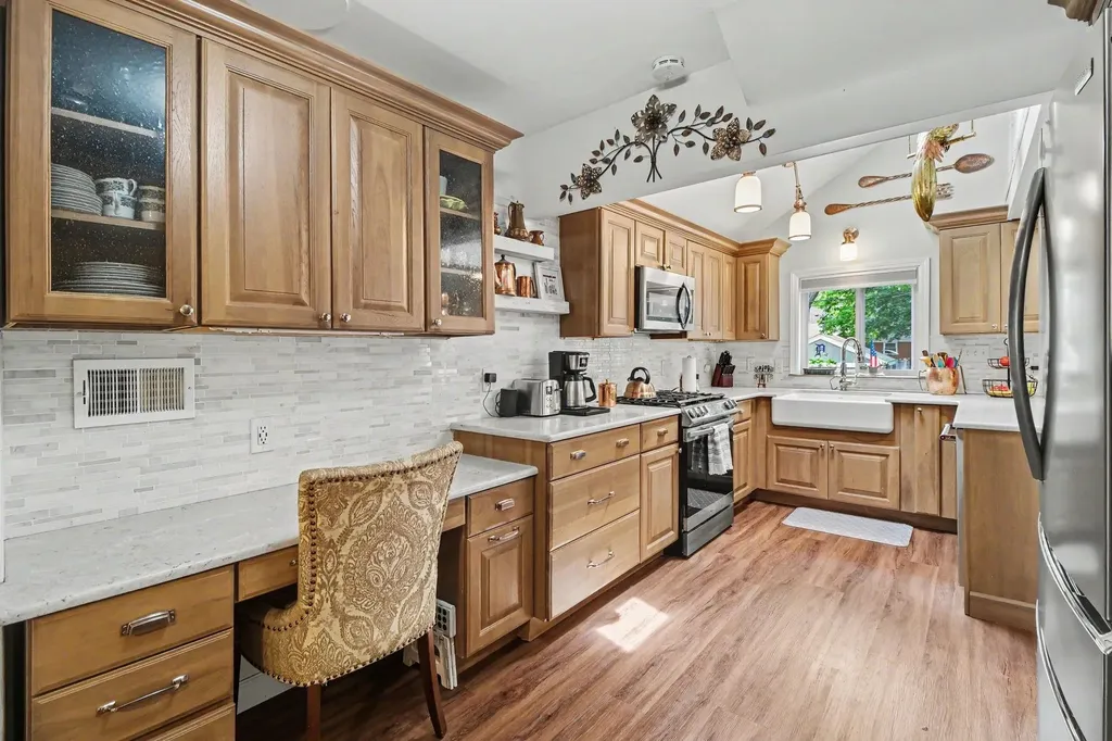 88 Hill Circle Drive Waterford Charter Township MI 48328