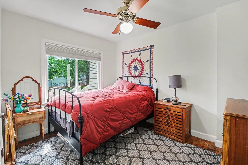 88 Hill Circle Drive Waterford Charter Township MI 48328