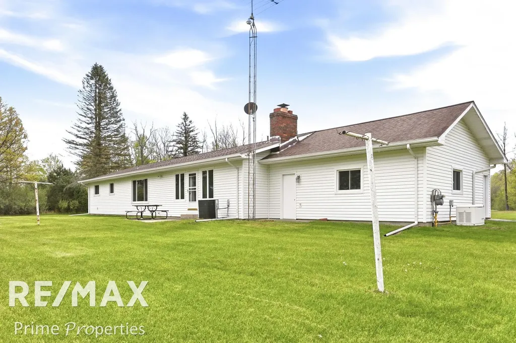 4301 Curtis Road Bridgeport Charter Township MI 48415