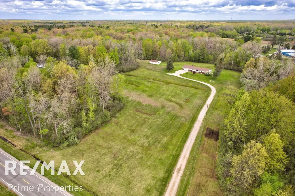 4301 Curtis Road Bridgeport Charter Township MI 48415