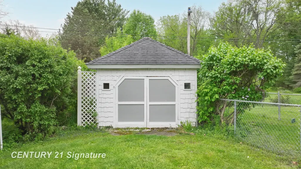 5501 Calkins Road Flint Charter Township MI 48532