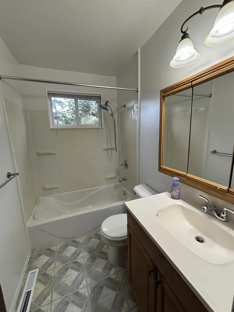 2222 Nebraska Avenue Bridgeport Charter Township MI 48601