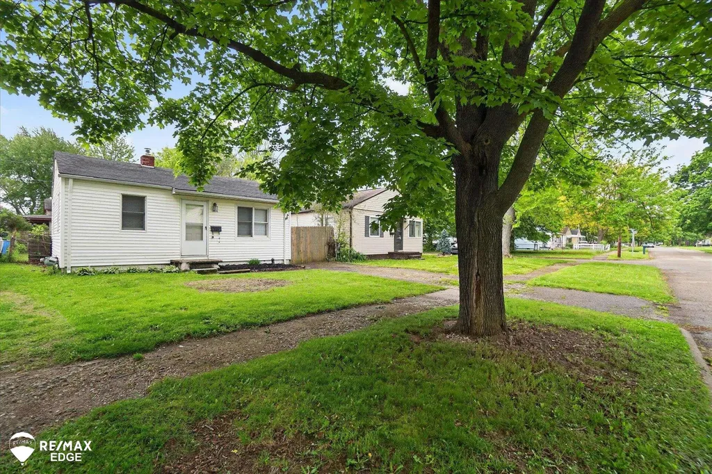 3806 Pitkin Avenue Flint City MI 48506